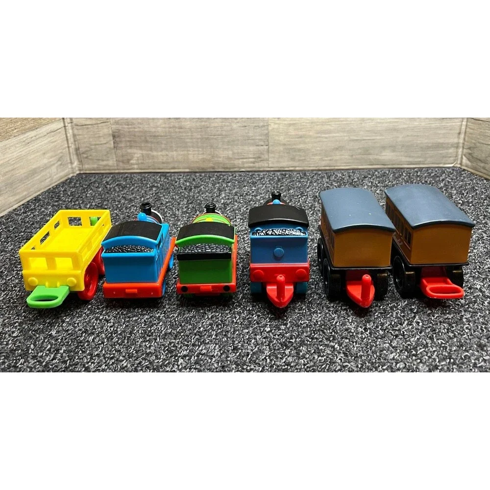 Thomas & Friends 6 Piece Lot w/ Annie & Clarabel Coach Cars